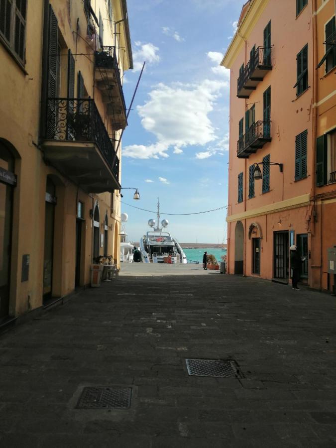 Ferienwohnung Casa Nives Imperia Exterior foto